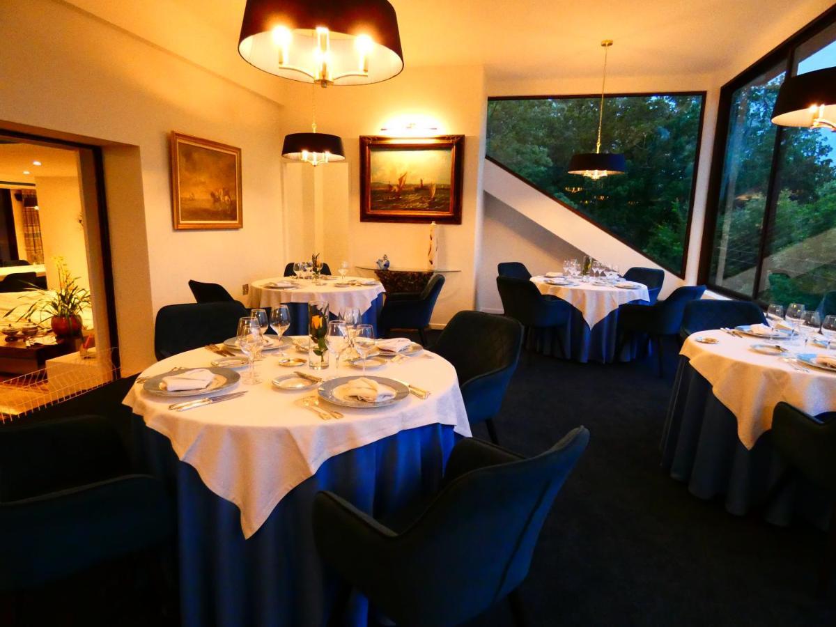 Hostellerie Restaurant Les Gorges De L'Aveyron Bruniquel Luaran gambar