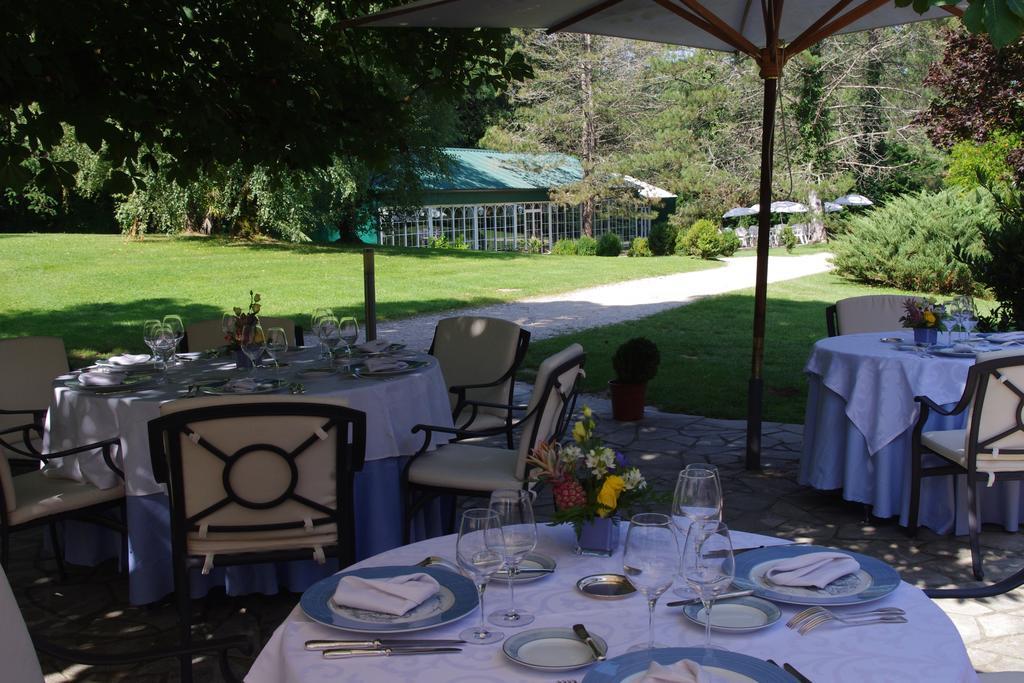 Hostellerie Restaurant Les Gorges De L'Aveyron Bruniquel Luaran gambar