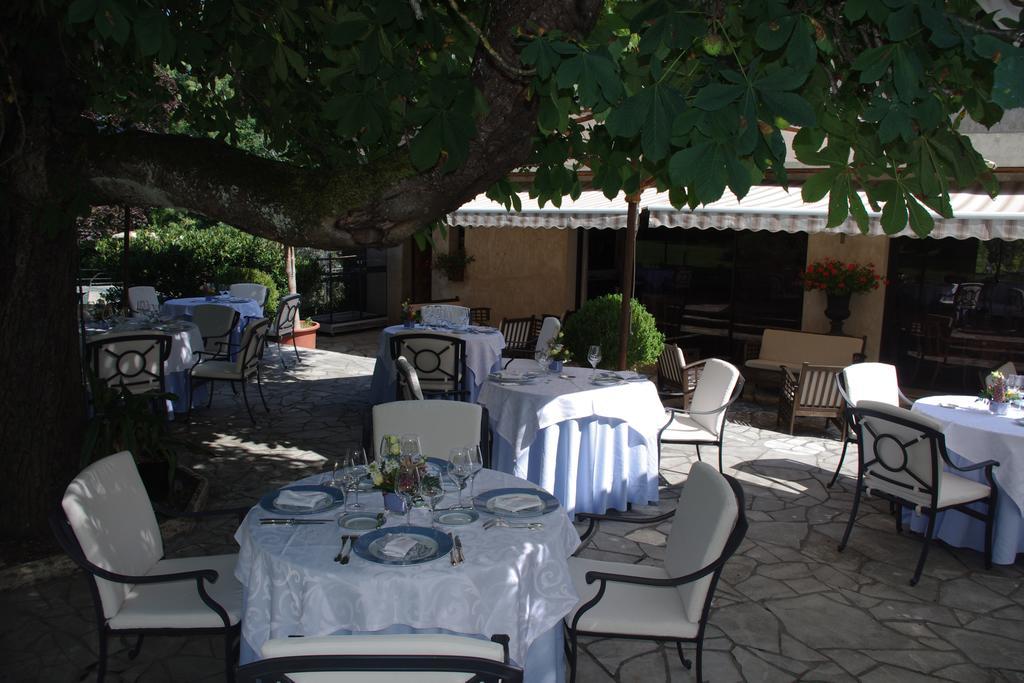Hostellerie Restaurant Les Gorges De L'Aveyron Bruniquel Luaran gambar